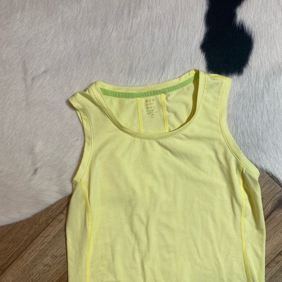 Title Nine Vibe Tank Top in a solid yellow color - Picture 4 of 8